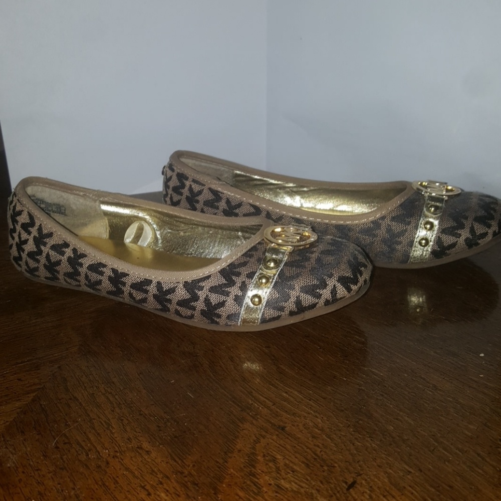 Michael Kors flats